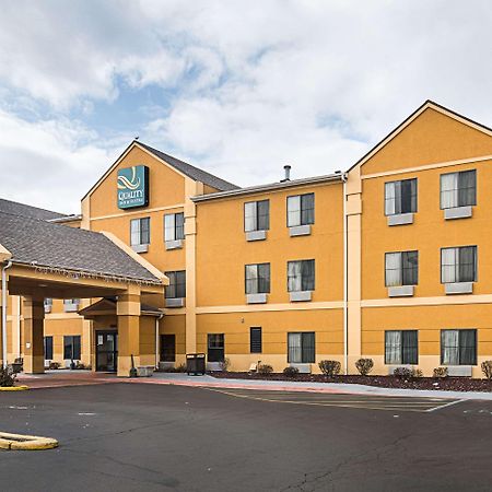 Quality Inn & Suites Near I-80 And I-294 Harvey Exterior photo